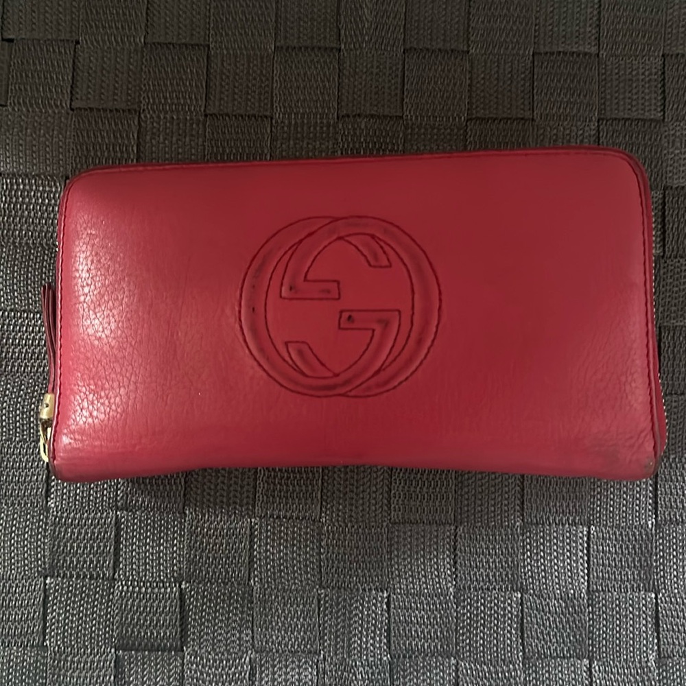 - Gucci